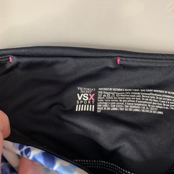 3/$20 Victoria Sport VSX women's black / blue tie dye Knockout Crop Capri SZ S - Picture 7 of 9